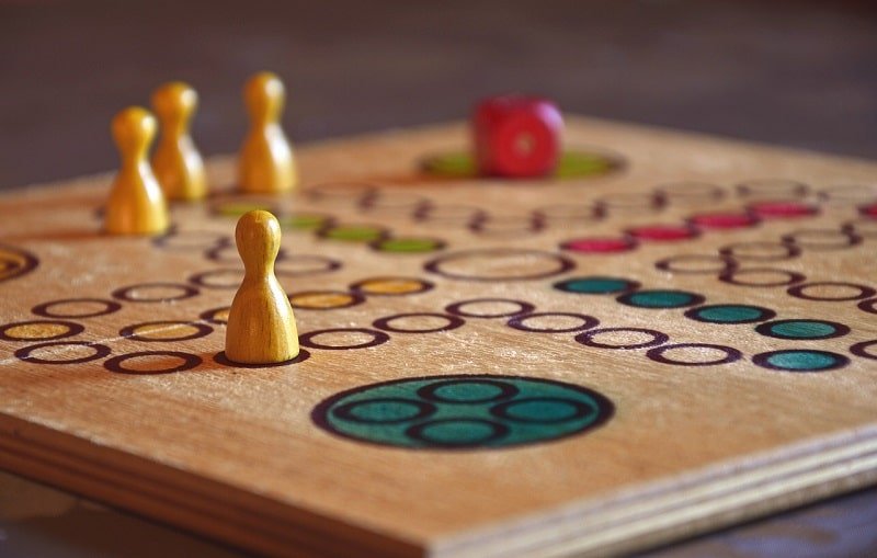 Gesellschaftsspiele für Erwachsene Mensch ärgere dich nicht