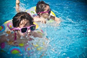 Wasserspiele Kinder 10 Lustige und Kühlende Ideen