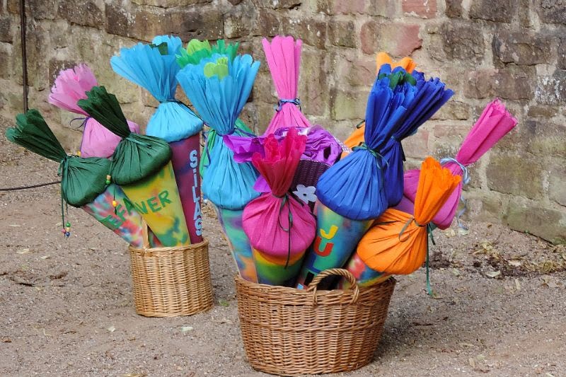Zuckertüte - Ideen, Tipps und alles über das bunte Wunder Viele-Schultuten-in-zwei-körben