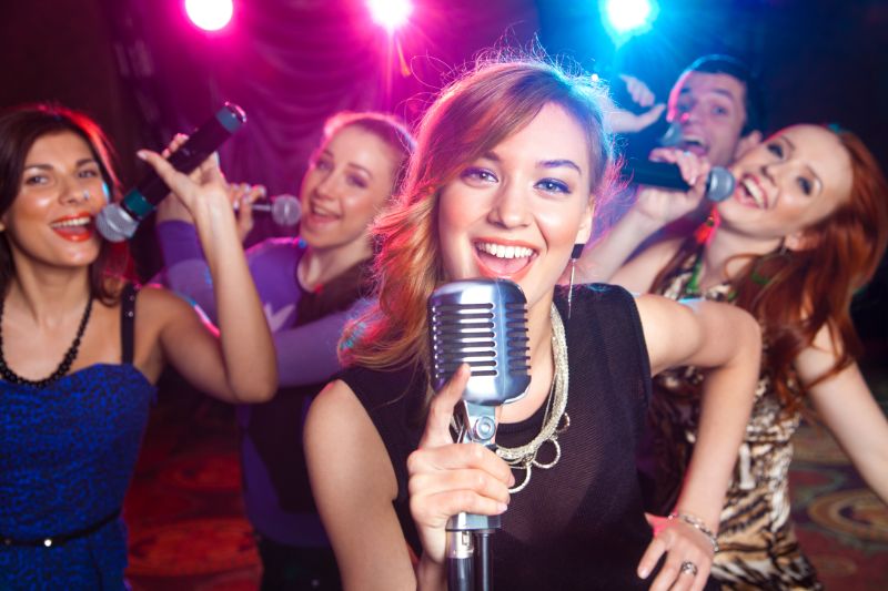 Organisieren Sie Die Perfekte Karaoke Party!