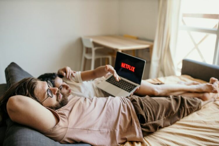 Netflix Und Chill: Bedeutung Und Netflix Tipps - Lebens Karneval