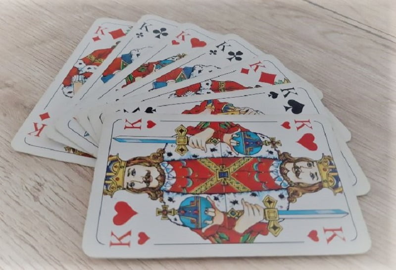 reiner-Canasta-von-sieben-Konigsspielkarten
