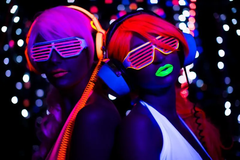 Glow-UV-Neon-sexy-Disco-weibliche-Cyberpuppe