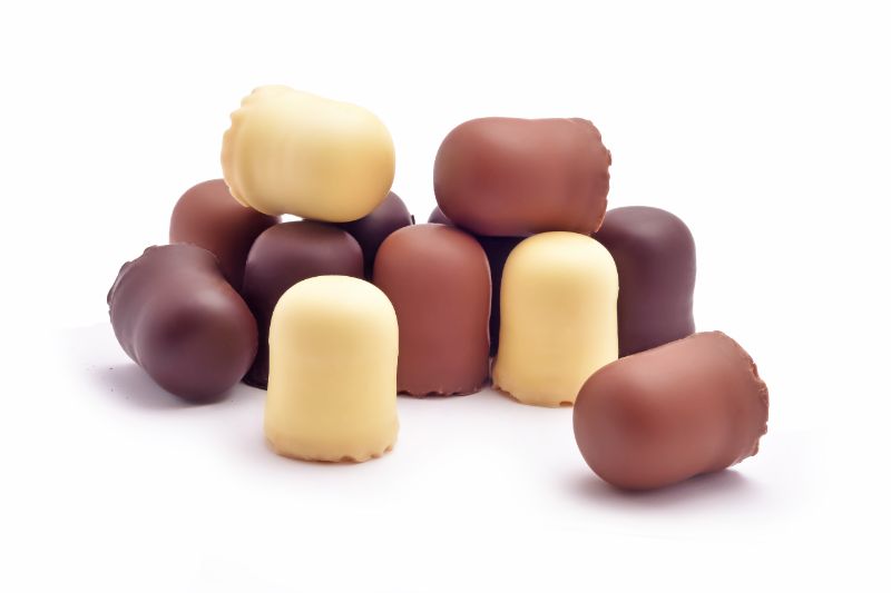 Mit-Schokolade-uberzogene-Marshmallow-schokokusse