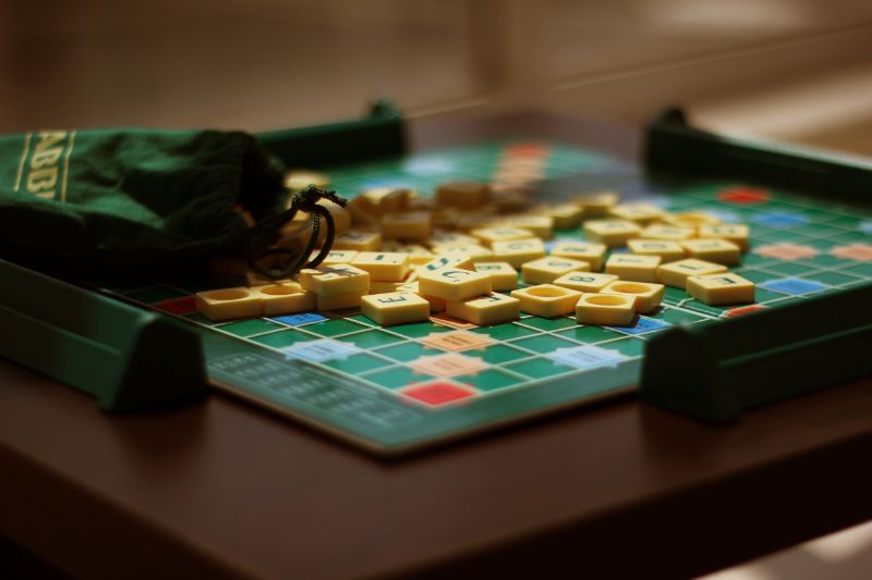 Scrabble-Spiel, spiele zu dritt