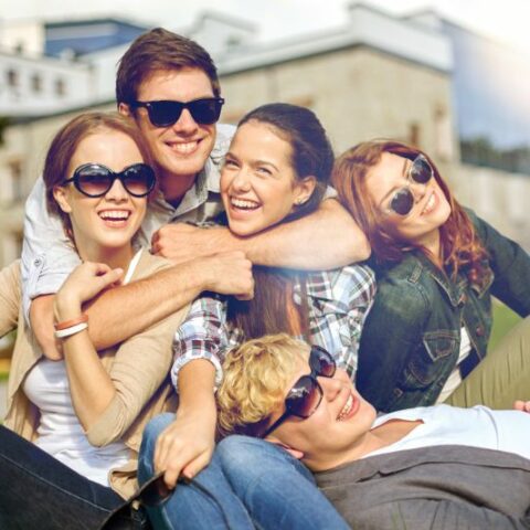 Top 11 Partyspiele Für Teenager Und Jungendliche