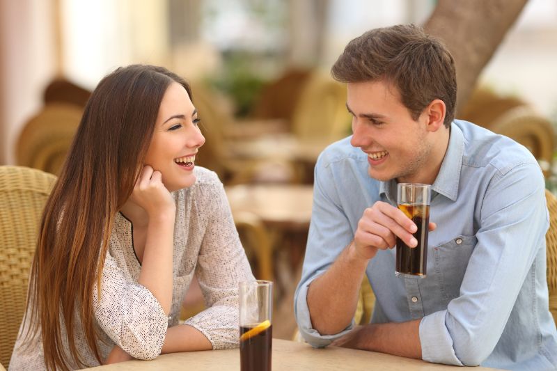 gesprachsthemen erstes date flirten in spanien