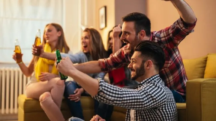 Trinkspiel Selber Machen Für Mehr Party Spaß!