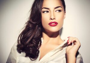 sehr-sehr-schone-Frau-mit-Make-up