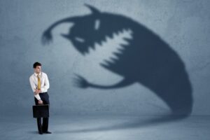 Versagensangst mann und seine angst als schatten
