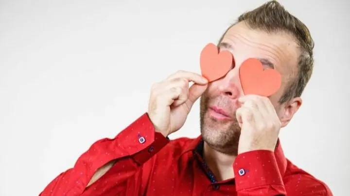 Wie Reagieren Männer, Wenn Ihnen Eine Frau Gefällt? Signale und Anzeichen!