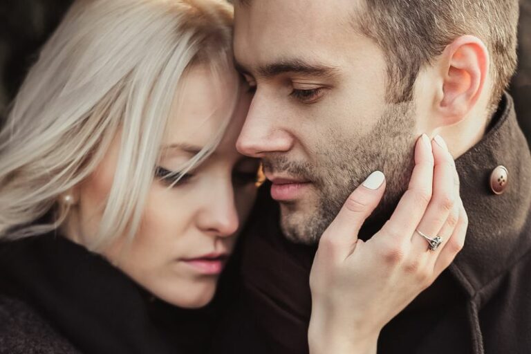 Heimlich Verliebt Sprüche Von Meiner Liebe Darf Keiner Erfahren