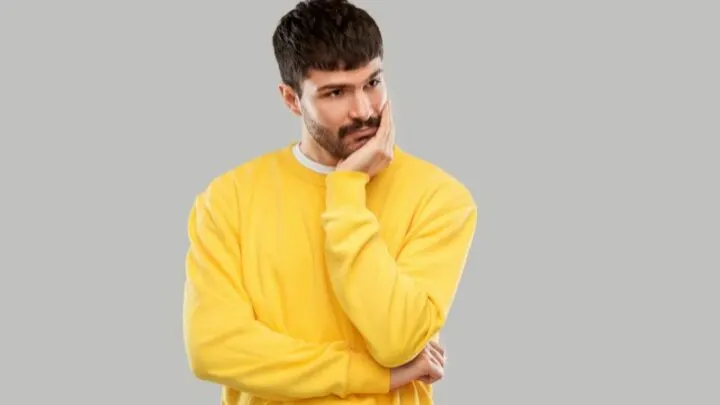 Klare Anzeichen Dass Er Sich Nicht Traut Oder Unsicher Ist!