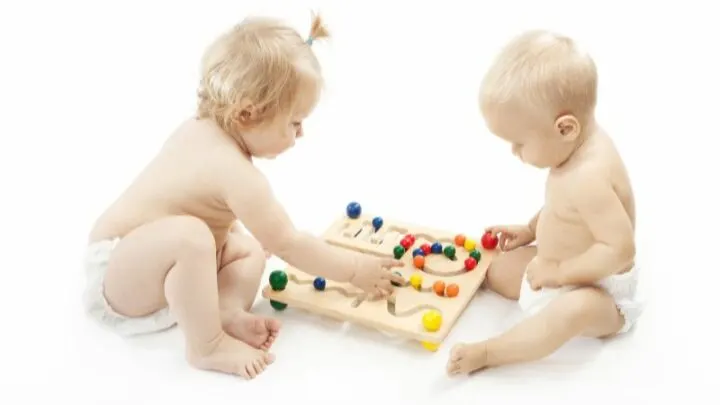 Babyspiele Von Dem Ersten Tag Bis Erstem Jahr!