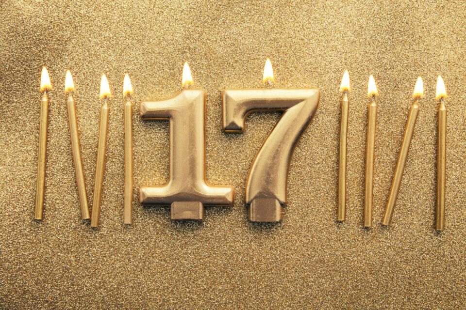 Tolle Sprüche & Glückwünsche Zum 17. Geburtstag Für Mädels Und Jungs