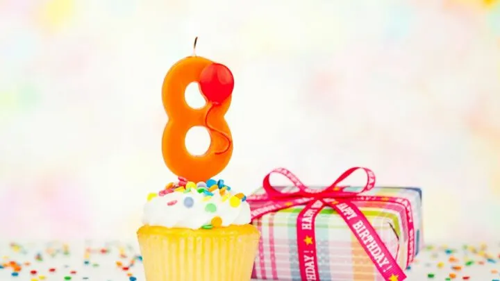 Schöne Und Liebevolle Glückwünsche Zum 8. Geburtstag Der Kinder!