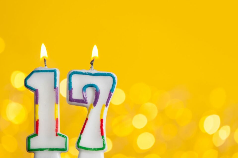 Tolle Sprüche & Glückwünsche Zum 17. Geburtstag Für Mädels Und Jungs