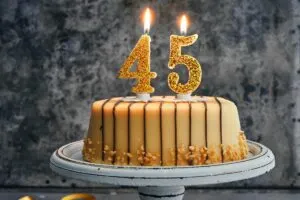 Gluckwunsche-Zum-45.-Geburtstag_-Witzig-Liebevoll-Und-Einfach-Toll