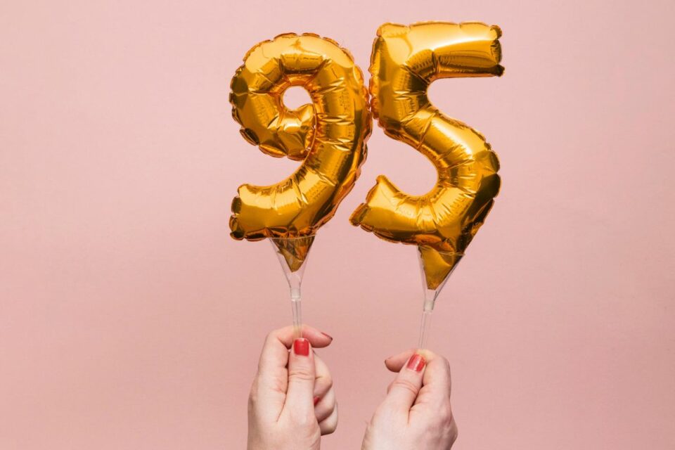 Glückwünsche Zum 95. Geburtstag Liebevolle Ideen Für Die Karte!