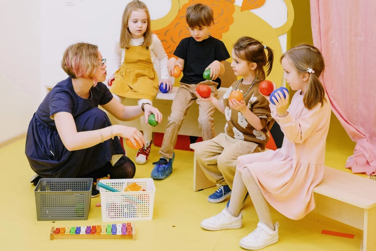 10 Ideen Für Rollenspiele Kindergarten: Entwicklung Durch Spiel & Spaß