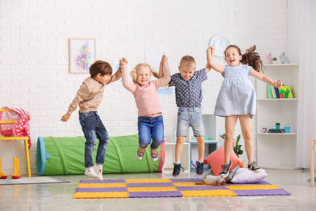 Die Besten Turnideen Kindergarten: Kinderturnen Mit Spiel & Spaß ...