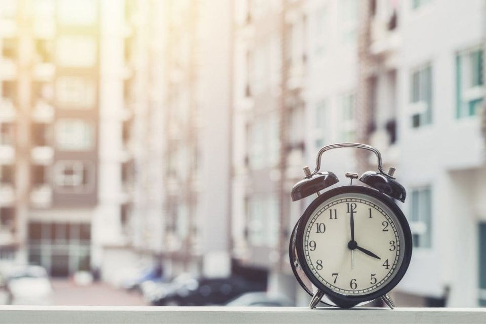 4 Uhr Nachts Aufwachen Spirituelle Bedeutung Lebens Karneval