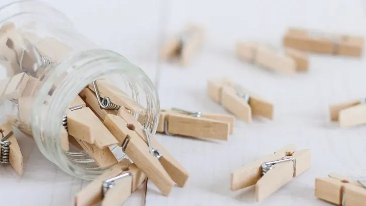 Wäscheklammer Spiel: Die TOP 7 Spielideen Für Kinder!